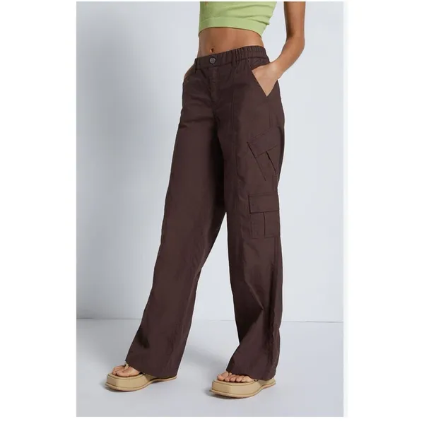 Pacsun Women’s Brown 90's Baggy Cargo Pant Low Rise Puddle‎ Size Medium NEW - Image 2