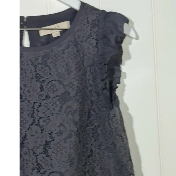 LOFT Gray Lace Ruffle Sleeve Blouse Keyhole Back Top Women’s Medium - Image 4