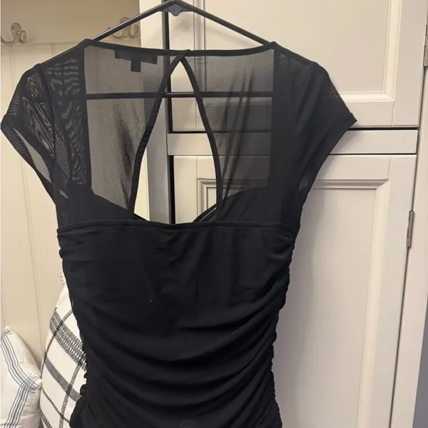 Lulus Black stretch mesh cropped buster top Large - Image 5
