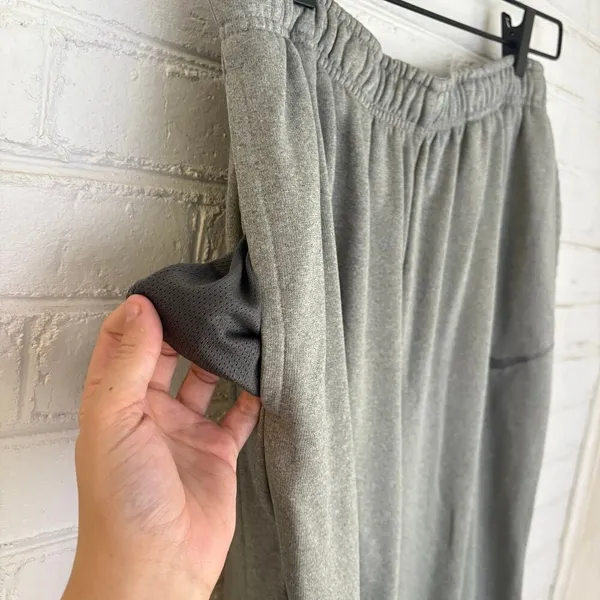 Nike Therma-Fit Light Grey Inner Drawstring Sweatpants Pockets SZ XL Athleisure - Image 4