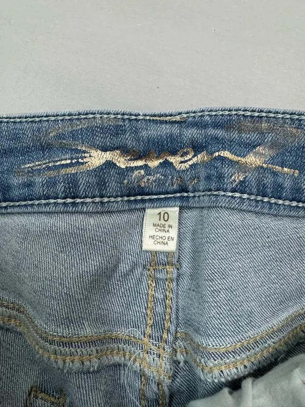 7 For All Mankind Weekend Short Denim Shorts Size 10 - Image 3