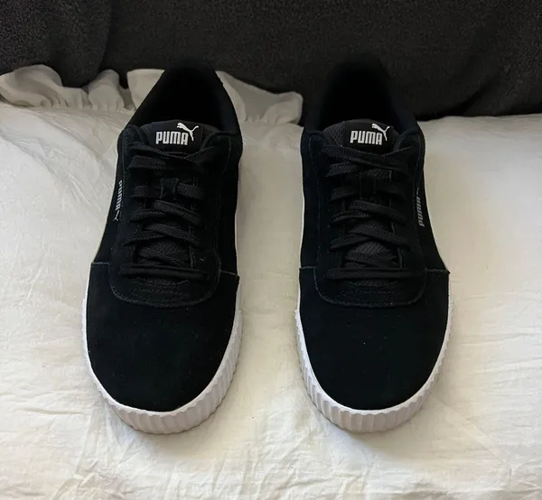 Sneaker - Image 2