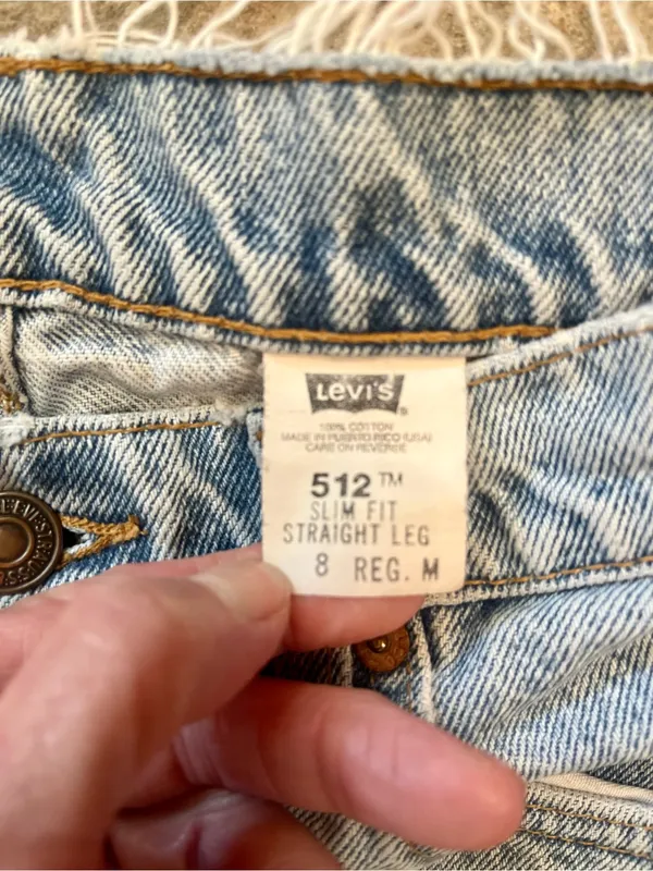Vintage Levi’s 512 Slim Fit Straight Leg Jeans Light Wash Raw Hem Size 8 Reg GUC - Image 3