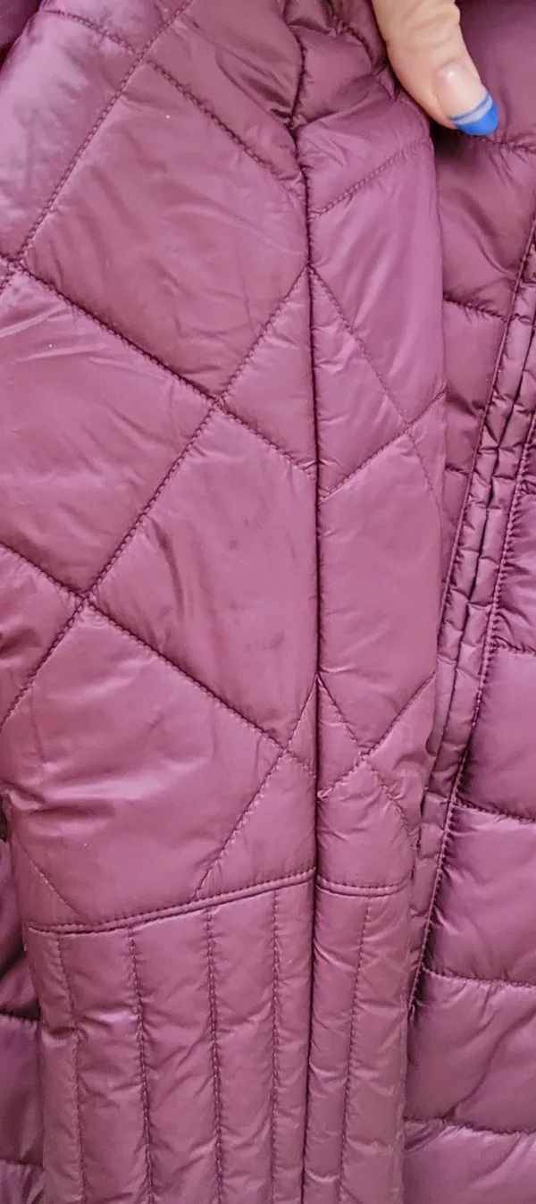 Women’s Patagonia Winter Coat Maroon Medium - Image 6