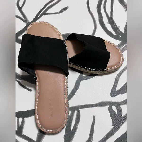 SUEDE SLIDES Black Slip On Sandals Shoes. Women’s Size 8. Worn Once! - Image 3
