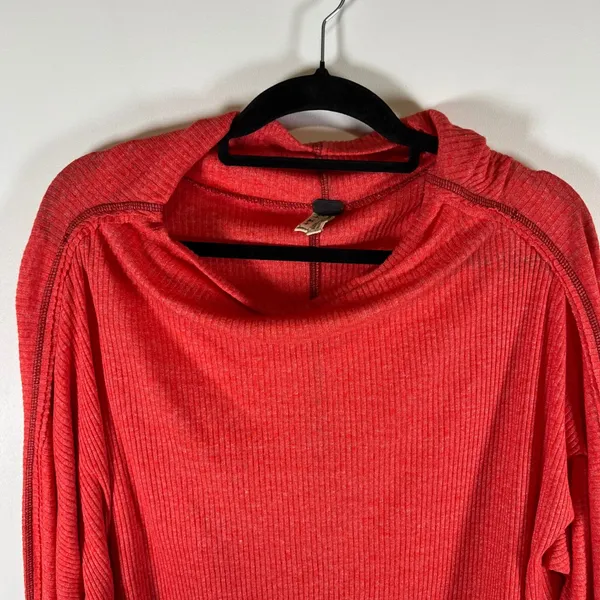 Free People We The Free Red Ribbed Cowl Neck Thermal Top Oversized Med Boho‎ - Image 2