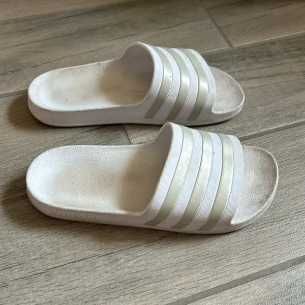 Adidas slides - Image 4