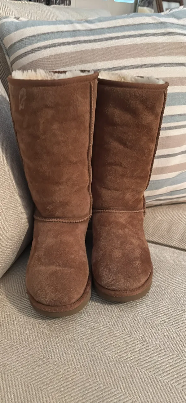 UGG Women’s Boots 7 - Image 2