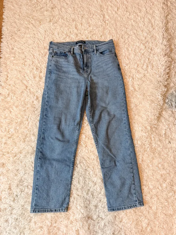 Calvin Klein Straight Leg High-Rise Jeans - Image 3