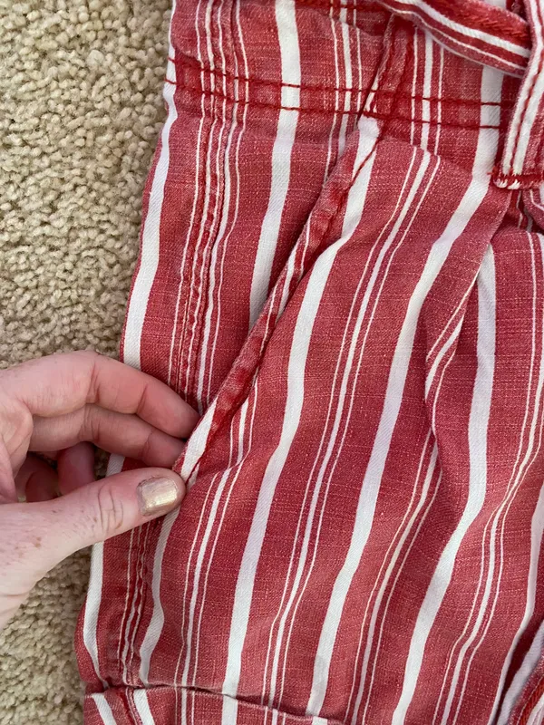 American Eagle Stripped Flowy Shorts - Image 5