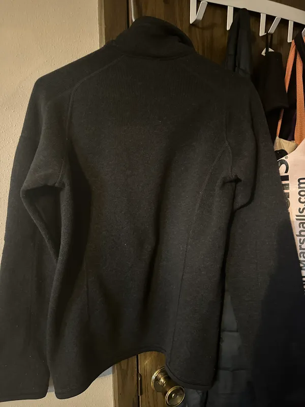Patagonia Black 1/4 Zip - Image 3