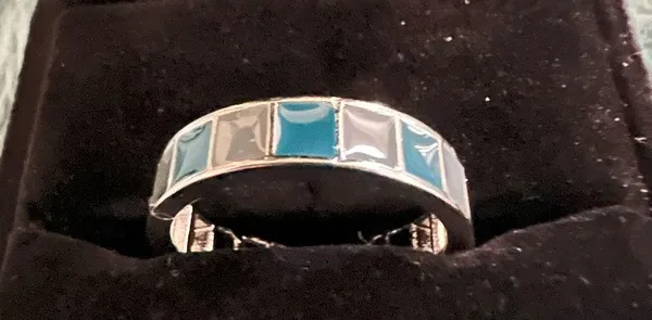 Women’s Stainless Steel Silver Faux Emerald Adjustable Band Size 7-9 - Image 2