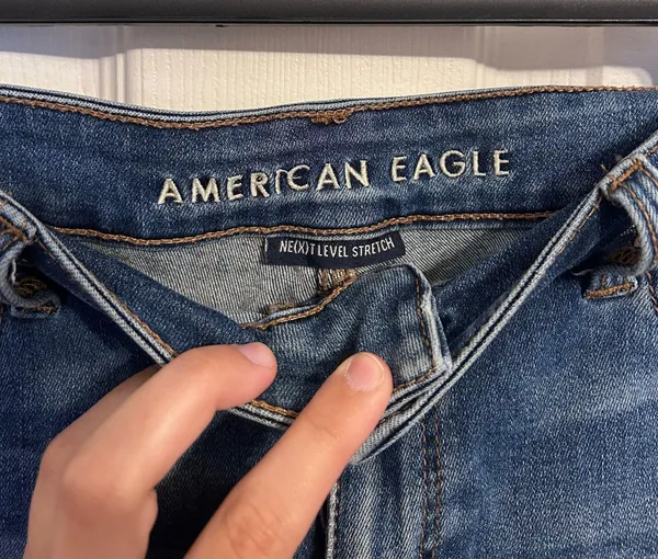 American Eagle Outfitters Distressed Shorts - Image 4