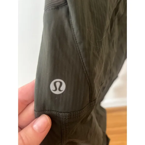 Lululemon Dance Studio Mid-Rise Crop Dark Olive Green Joggers Size 6 LW5CFWR - Image 3