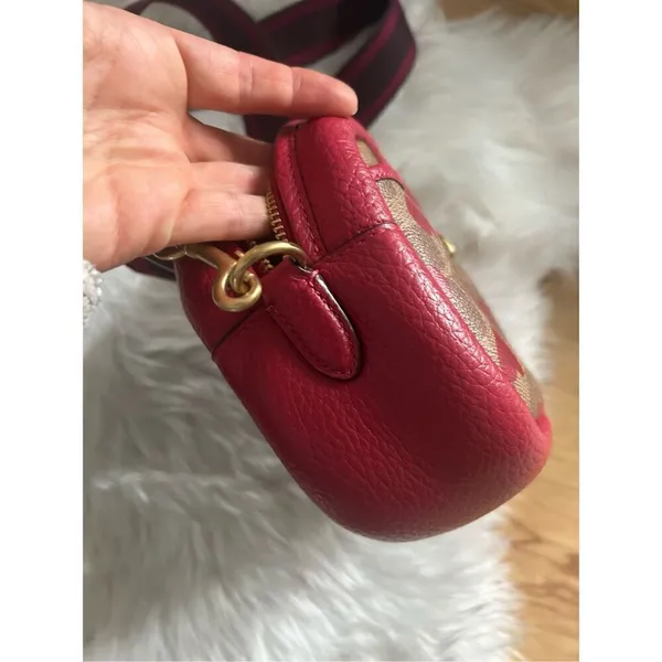 Coach Camera Bag Signature Canvas Heart Print Crossbody C8390 - Image 4