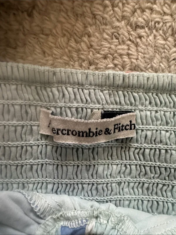 Abercrombie & Fitch Light Blue Floral Puff-Sleeve Crop Top - Image 2