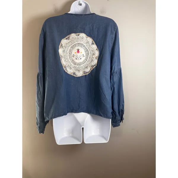 Banana Republic Petite Large Blue Lyocell Cropped‎ Chambray Top Crochet Back L P - Image 5
