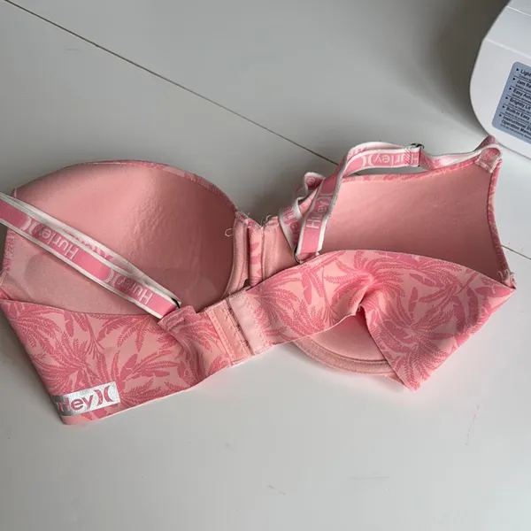 Hurley Pink Textured Underwire Bra with Adjustable Straps - Image 2