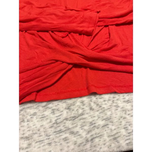 All‎ in Motion Red Long Sleeve Twist Front Athletic Top Women's Size 4x plus - Image 5