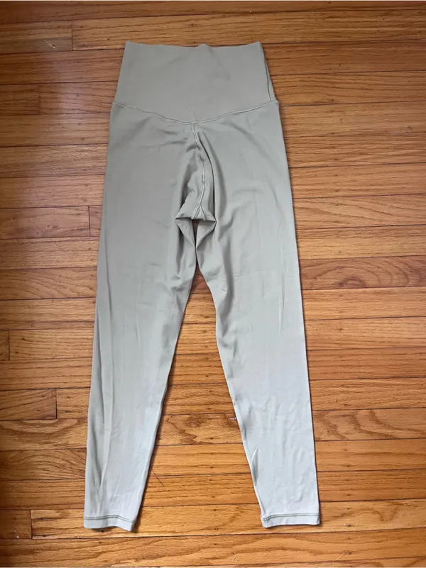 aerie Offline High Rise Real Me Crossover 7/8 Leggings in Beige - Small Short - Image 6