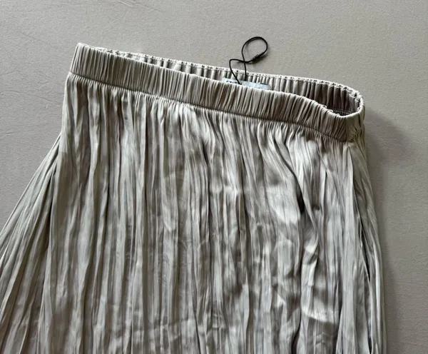 Zara Pleated Midi Skirt - Image 7