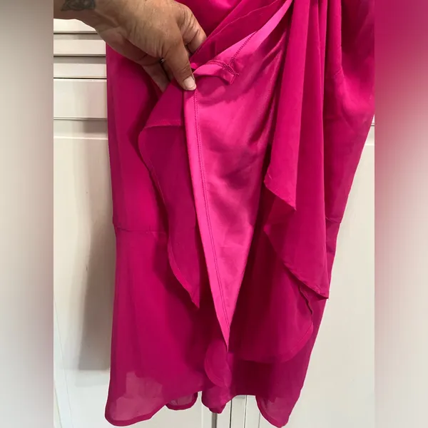 Lulus Maxi Dress Gown Hot Pink‎ Ruffle Cold Shoulder Tie Up Skirt Size XS NEW - Image 6