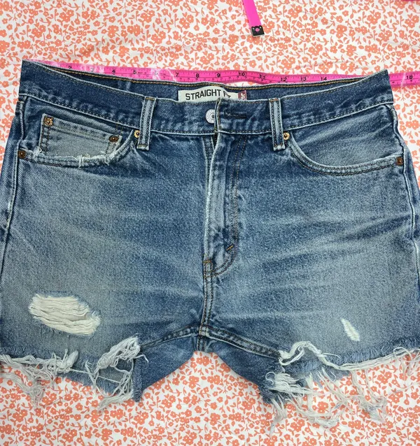 Levi's Vintage 550 Shorts - Image 3