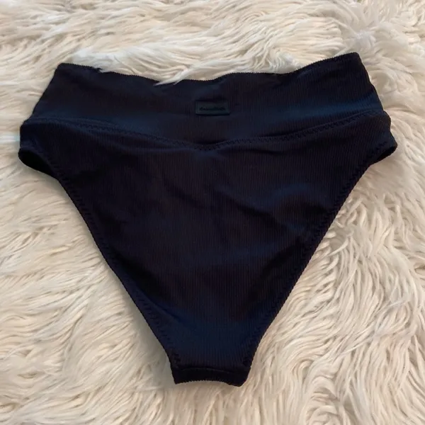 FABLETICS SWIM BOTTOM size L brand new color black waist 30” flat elastic - Image 7