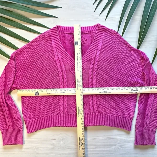 POL Medium Hot Pink Cable Knit V-Neck Sweater – Flamingo Vintage Washed Look - Image 9