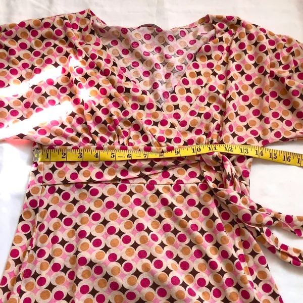 2000s Y2K Soprano Pink brown multicolor polka dot wrap v-neck belted waist top blouse short sleeve colorful - Image 5