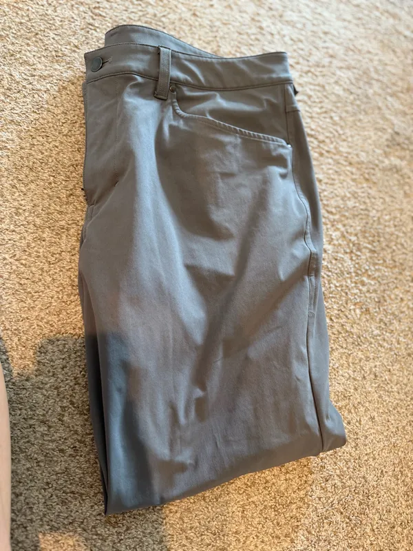 Men’s lululemon pants - Image 6
