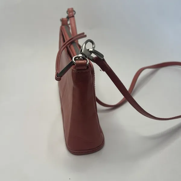 Hobo International Cadence Small Crossbody Genuine Leather Bag Purse Convertible - Image 9
