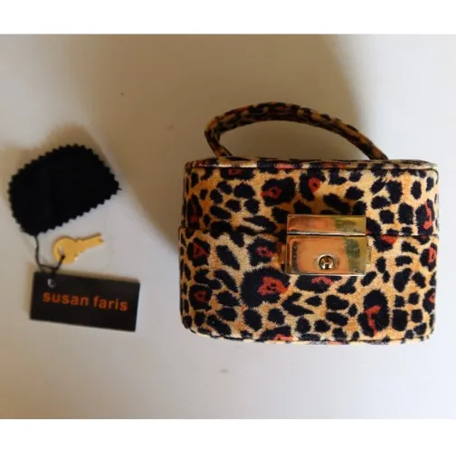 Susan Faris Animal Print Faux Fur Mirror Jewelry Case - Image 6