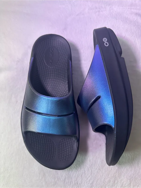 OOFOS Women's Iridescent Slide Sandals - Purple/Blue/Pink - Image 6