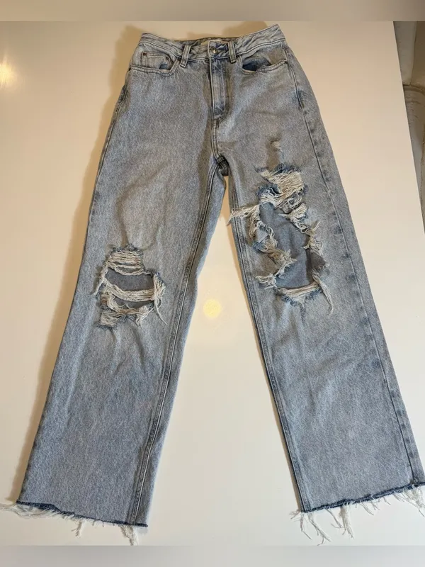 PacSun 90’s Boyfriend Distressed High Rise WideLeg Jeans‎ Light Wash RawHem Sz26 - Image 4