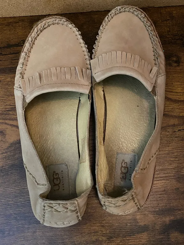 UGG Light Brown Suede Slip On Flat Slippers Women’s Size 9.5 - Image 5