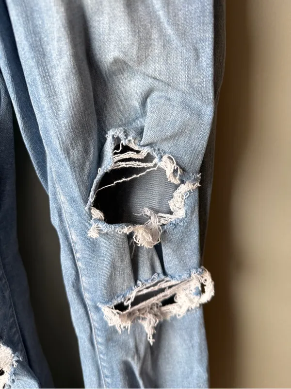 Y2K American Eagle Super High Rise Flare Jeans Distressed Raw Hem - Image 3