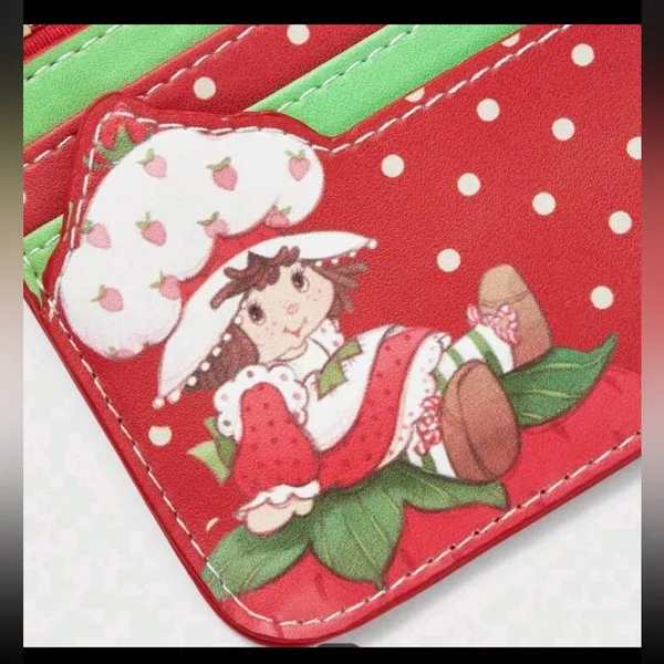 Vintage-Inspired Strawberry Shortcake Credit Card Wallet - Image 2