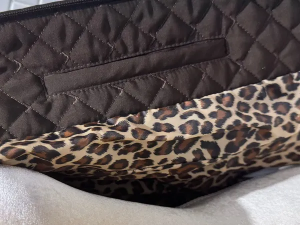 Quilted polyester chocolate brown belted jacket. Pockets. Animal print lining. M - Image 5