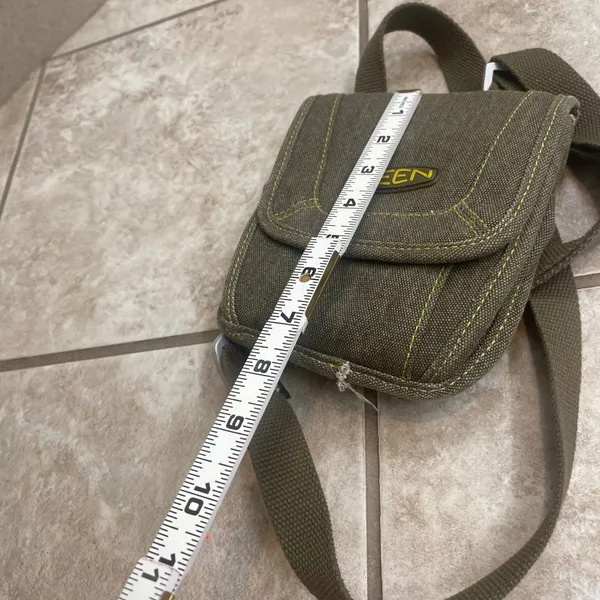 Keen Olive Green Canvas Crossbody Bag Oliver Bonas Colorblock Card Holder purse - Image 8