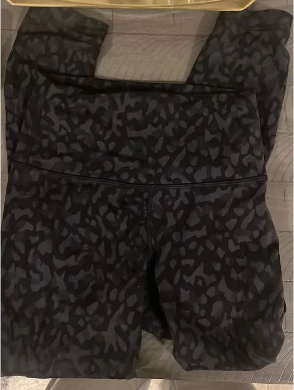 Lululemon Wunder Under Leggings 25" - Image 2