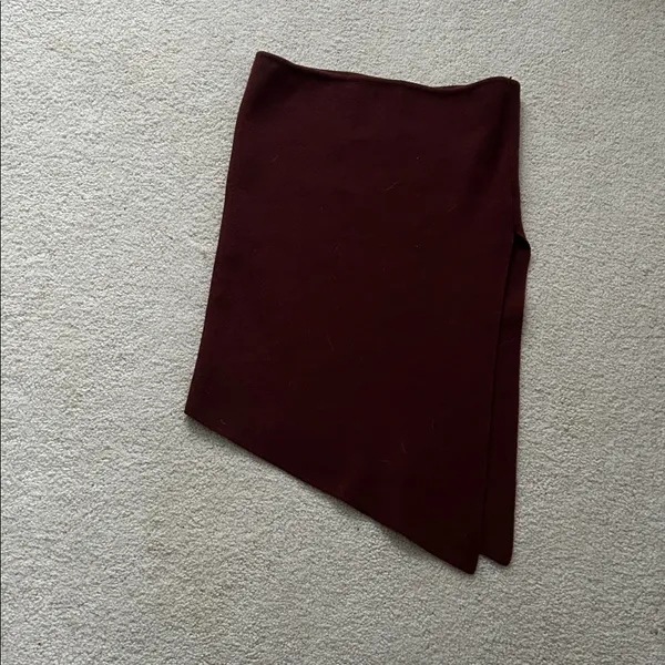 😍😍 Cutest Maroon Knit Long Asymmetrical Tube Top - Image 3