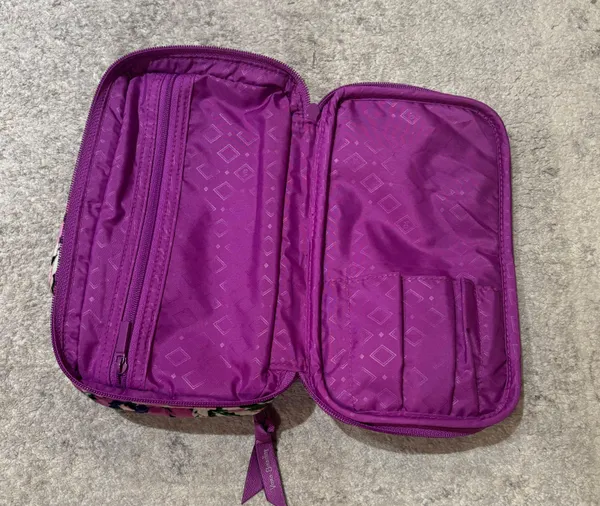 Vera Bradley Floral Makeup And Cosmetics Bag/ Handbag - Image 5