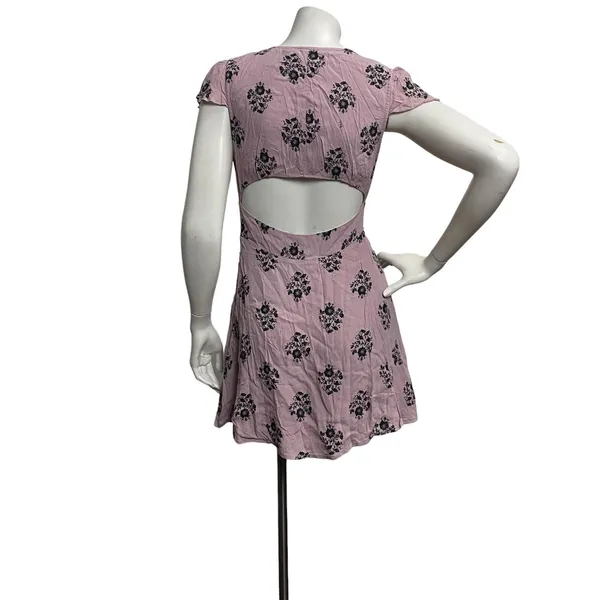 Sunday Best‎ Women's Sz 4 Lilac Floral Print Mini Dress Cap Sleeve Keyhole Back - Image 6