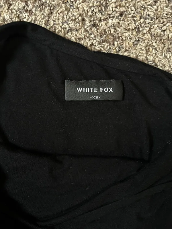 White Fox Boutique One-Shoulder long sleeve top - Image 2