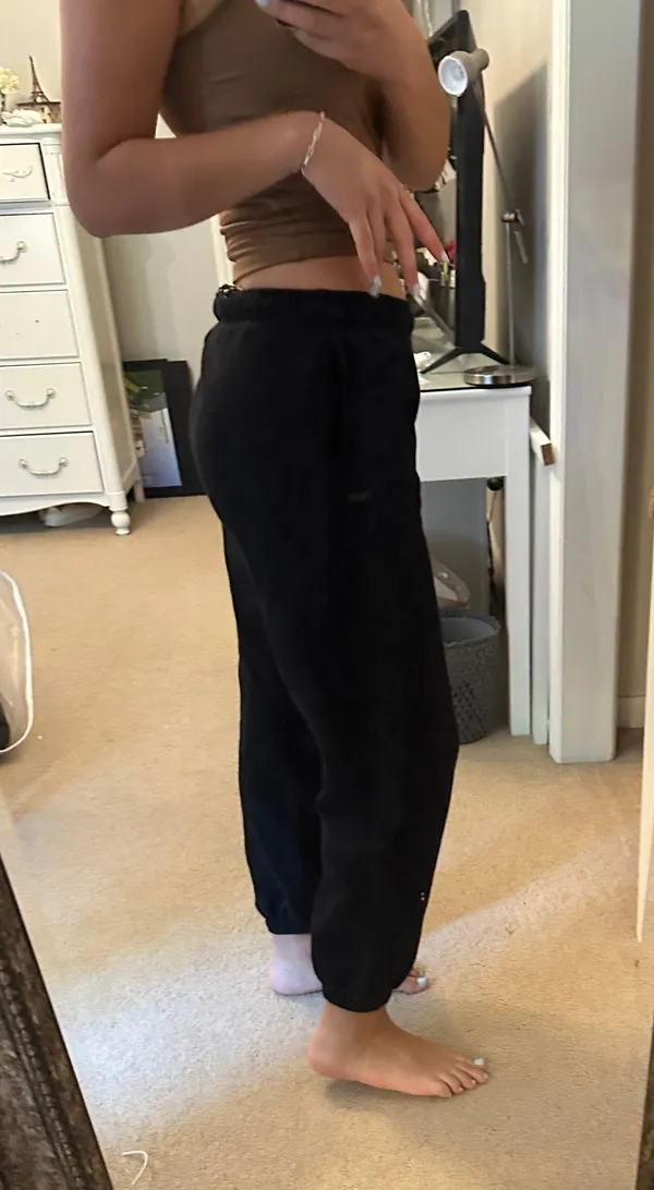 Aritzia TNA Cozy Fleece Mega Fit Sweatpants - Image 2