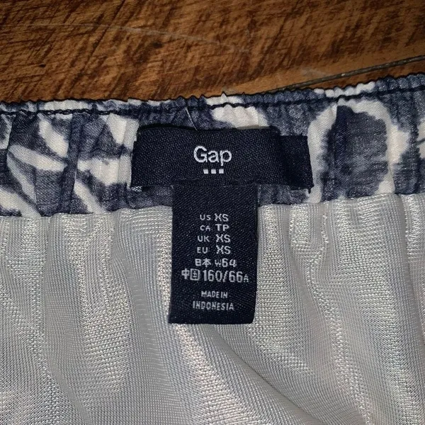 Gap blue and white beachy vacationcore XS elastic waist maxi skirt - Image 2