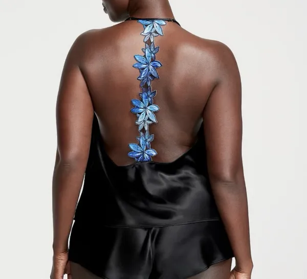 Victorias Secret Ziggy Glam Cami Satin Size Medium Black Floral Embroidery - Image 2