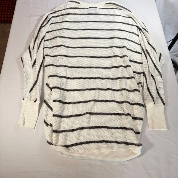 Abercrombie womens long open cardigan white gray stripe. Size S. fall, winter - Image 4