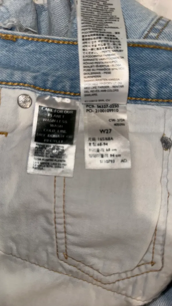 Levi’s 501 Denim Shorts Button Fly - Image 4